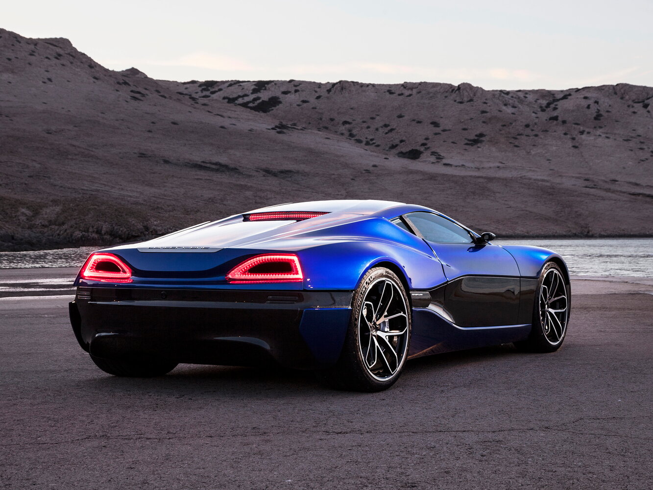 Rimac Concept_One, , 2013–2016, Coupe: Rear three-quarter view
