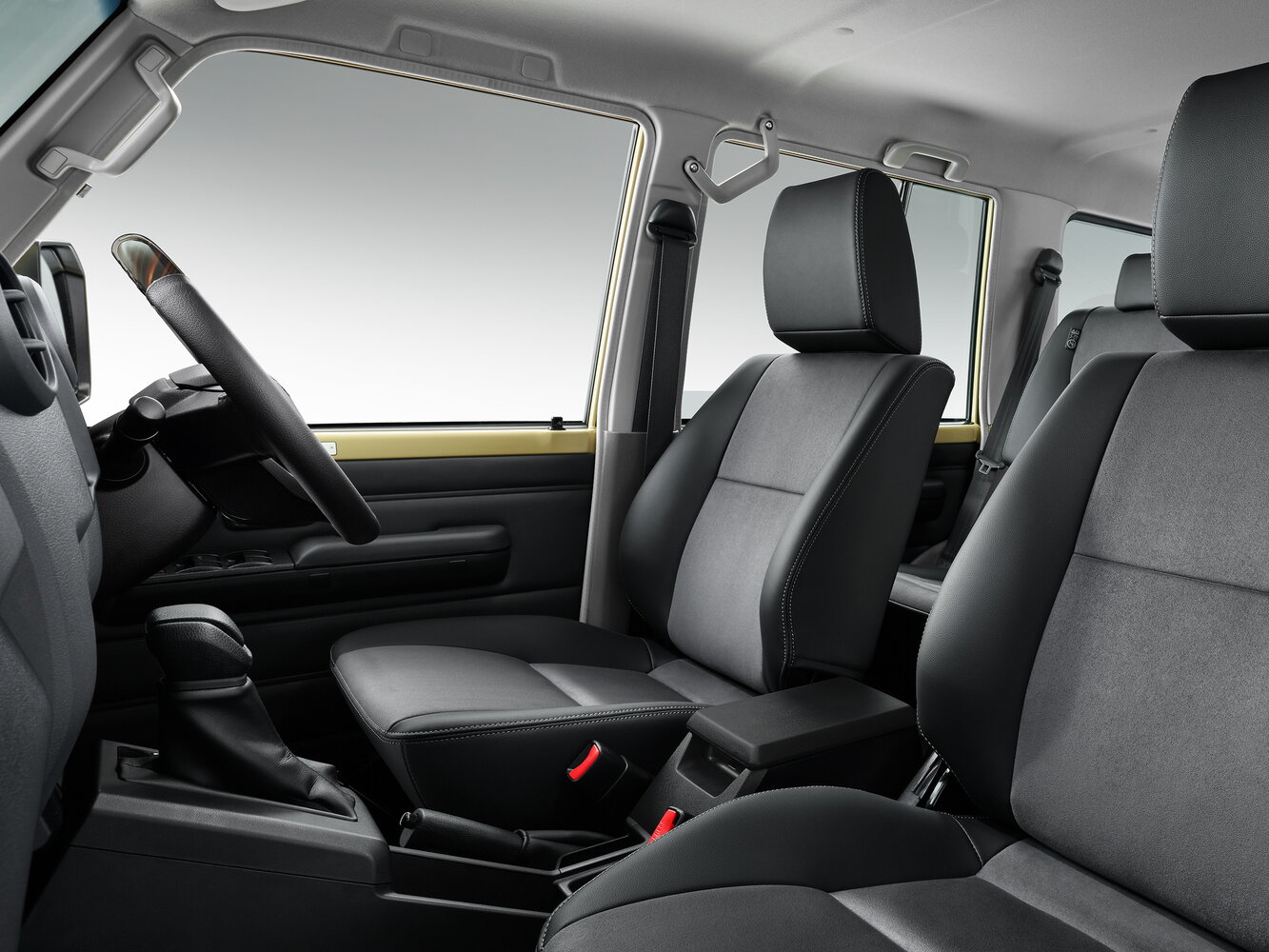 Toyota Land Cruiser, 70 Series facelift 2, 2023–2026, SUV 5 door 76: Front cabin