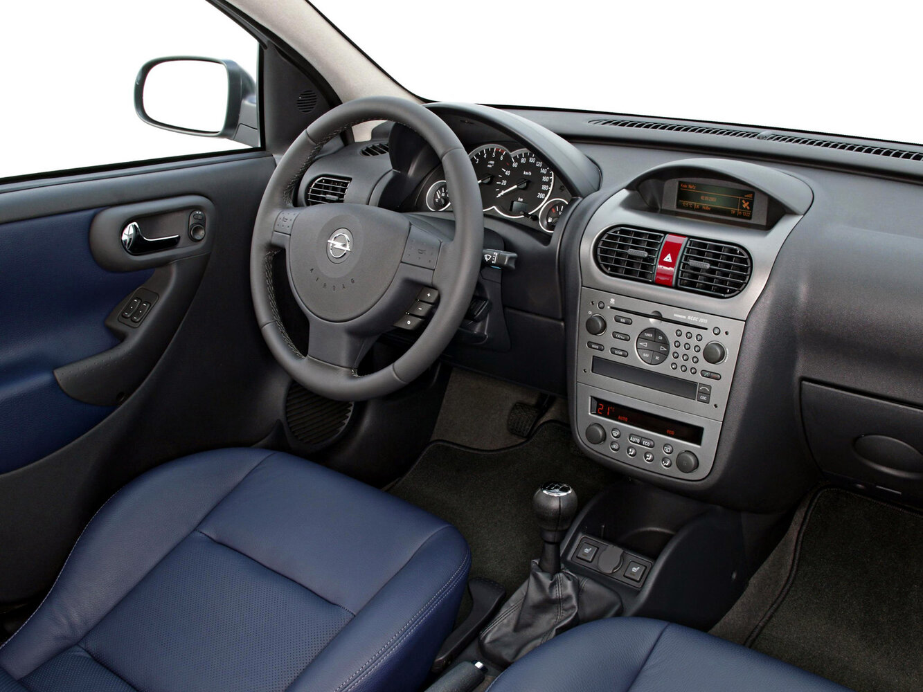 Opel Corsa, C, 2000–2003, Hatchback 3 door: Front cabin