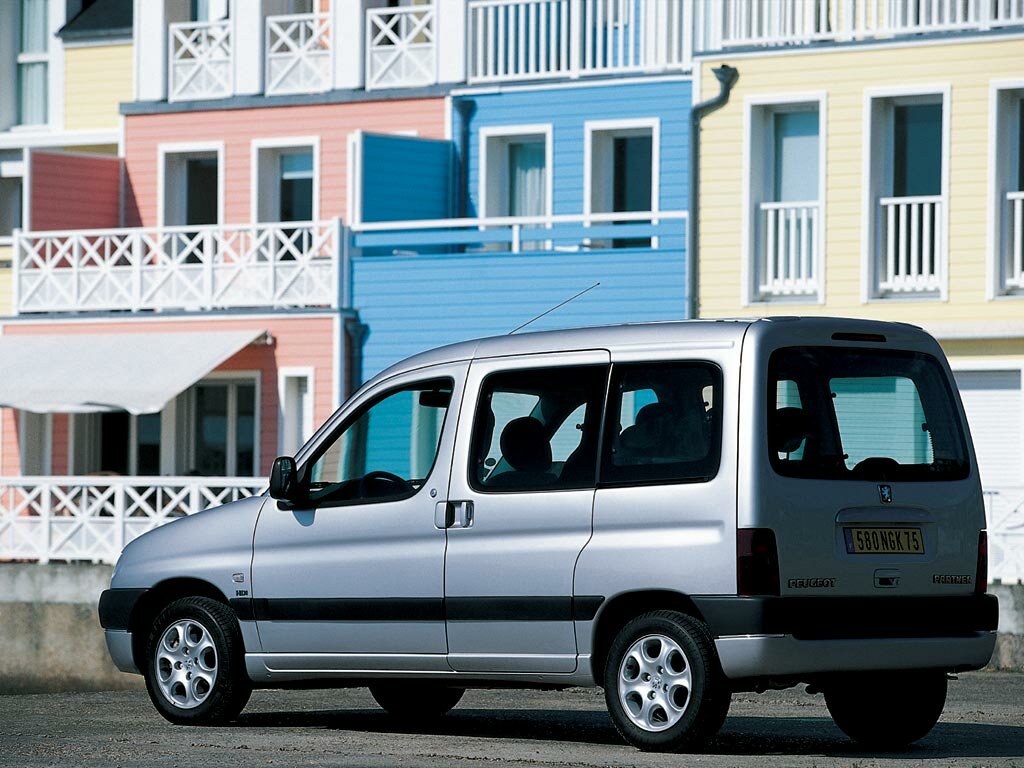 Peugeot Partner, I, 1997–2002, Компактвэн: Вид сзади в три четверти