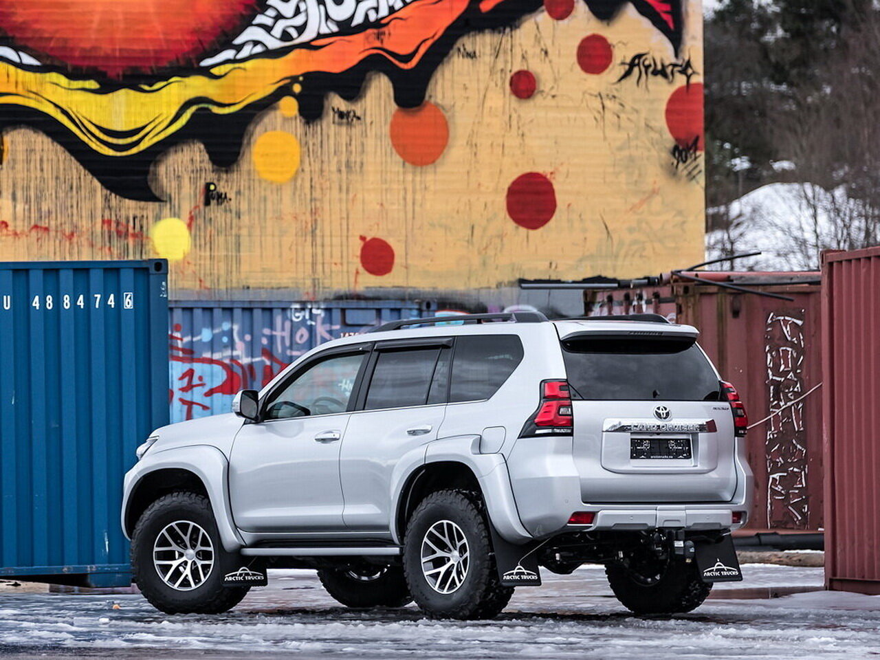 Toyota Land Cruiser Prado, 150 Series facelift 2, 2017–2020, SUV 5 door Arctic Trucks: Rear three-quarter view