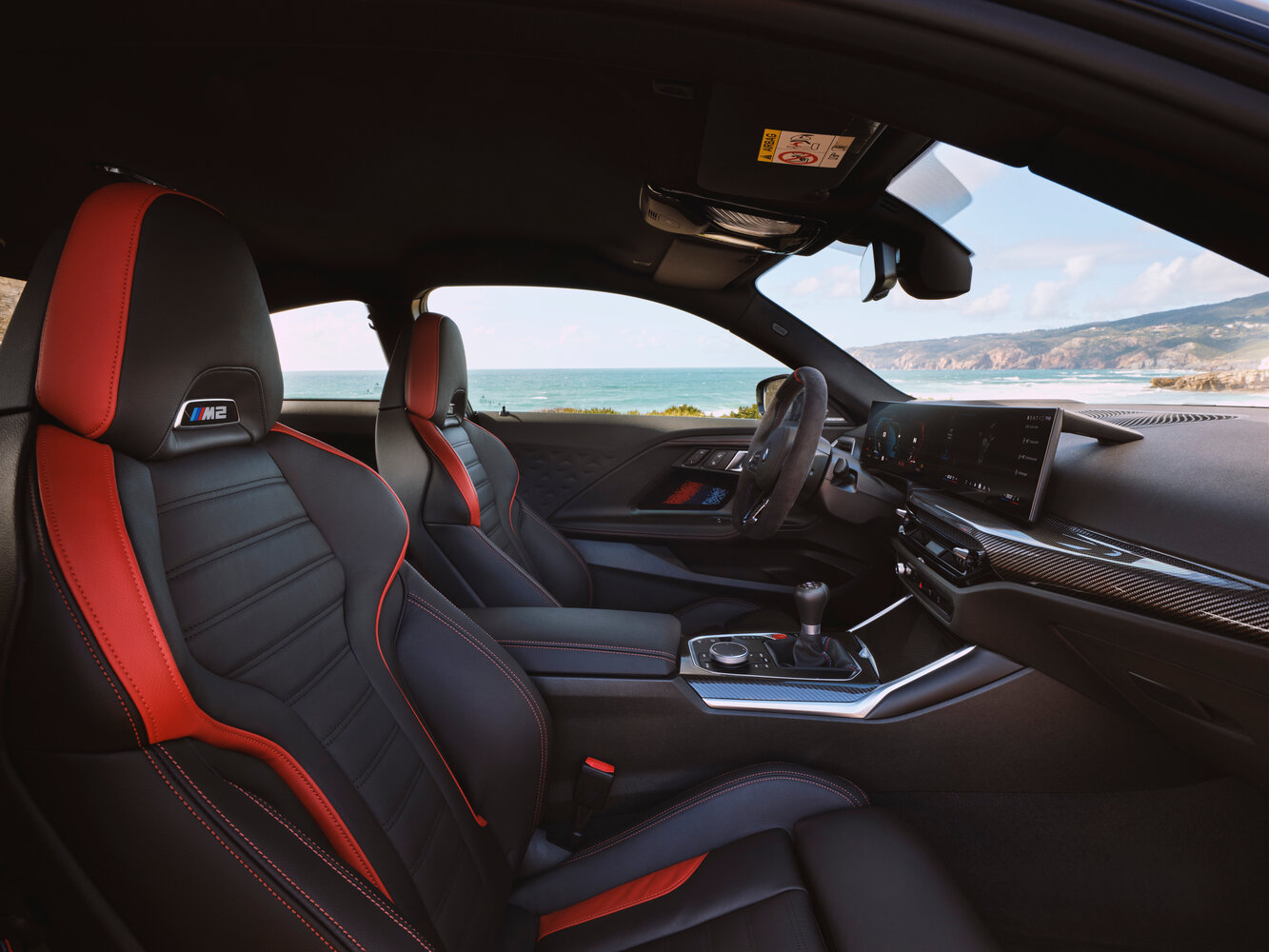 BMW M2, G87 Рестайлинг, 2024–2026, Купе: Передняя часть салона