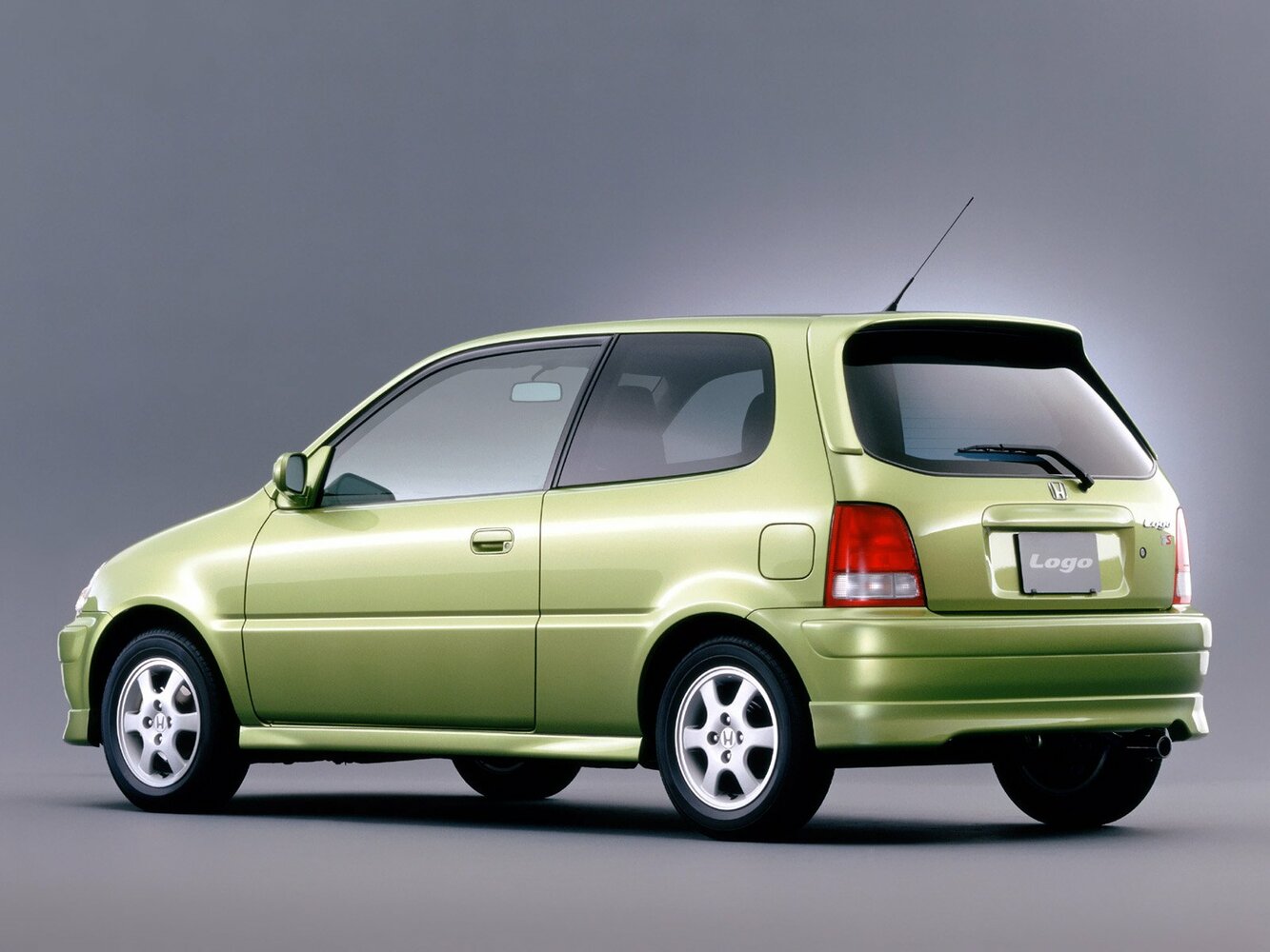 Honda Logo, , 1996–2001, Hatchback 3 door: Rear three-quarter view