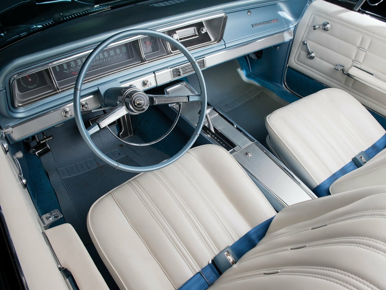 Chevrolet Impala, IV, 1964–1970, Кабриолет: Передняя часть салона