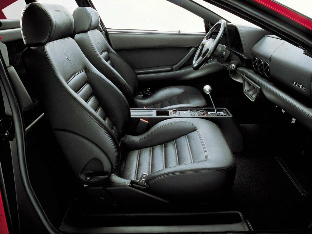 Ferrari 512 M, , 1994–1996, Купе: Передняя часть салона