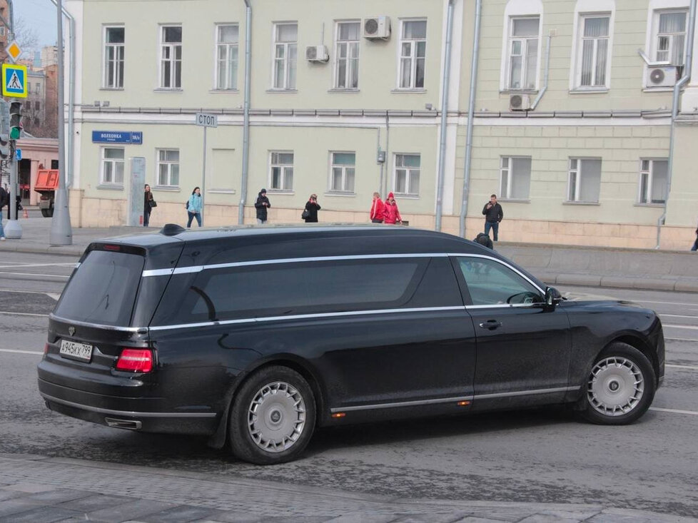 Aurus Lafet, , 2021–2026, Универсал 3 дв.: Вид сзади в три четверти