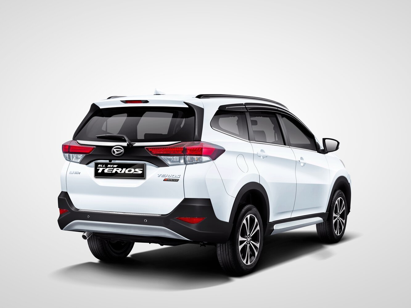 Daihatsu Terios, III, 2017–2023, Внедорожник 5 дв.: Вид сзади в три четверти