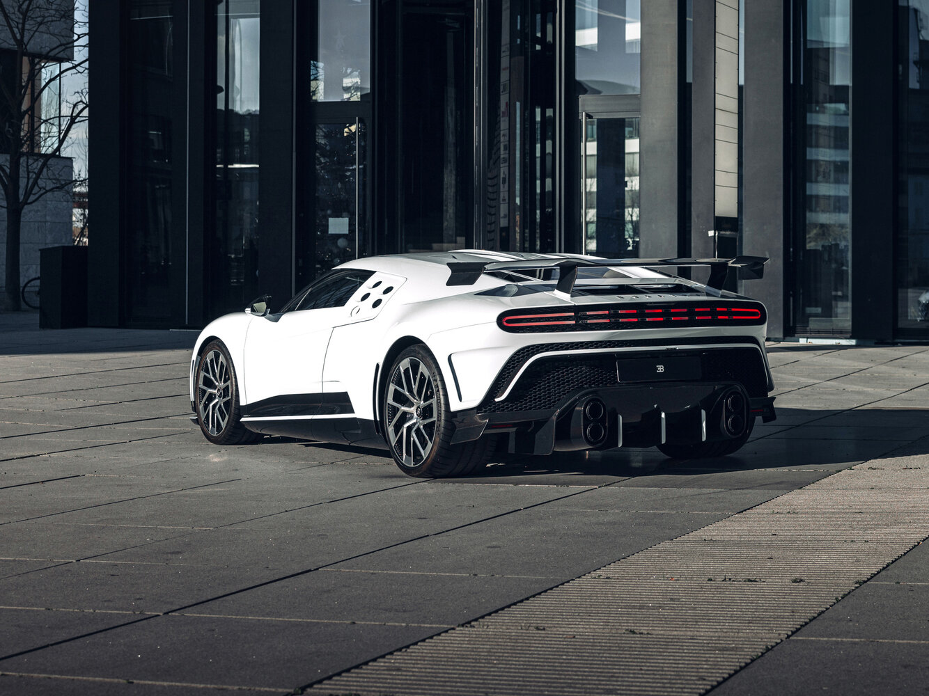 Bugatti Centodieci, , 2022–2022, Coupe: Rear three-quarter view