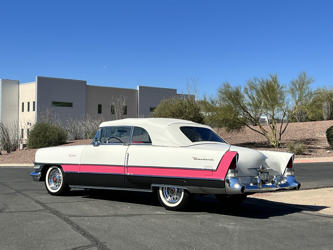 Packard Caribbean, II, 1955–1956, Кабриолет: Вид сзади в три четверти