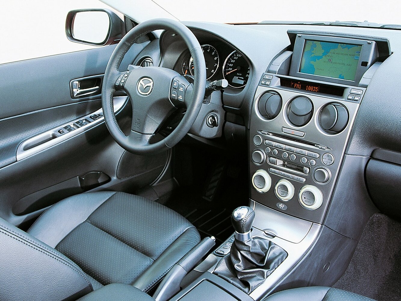 Mazda 6, I (GG), 2002–2005, Liftback: Front cabin