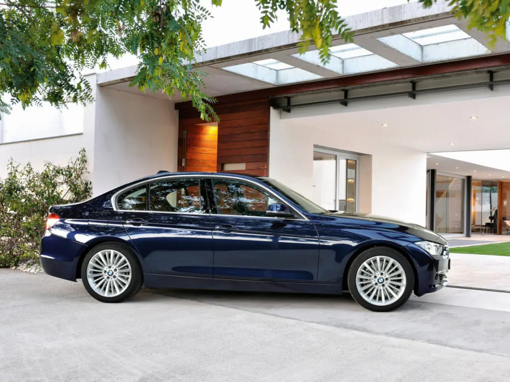 BMW 3-series, 6 поколение, F30, Седан, Россия, 10.2011 - 08.2015: фото поколения 9