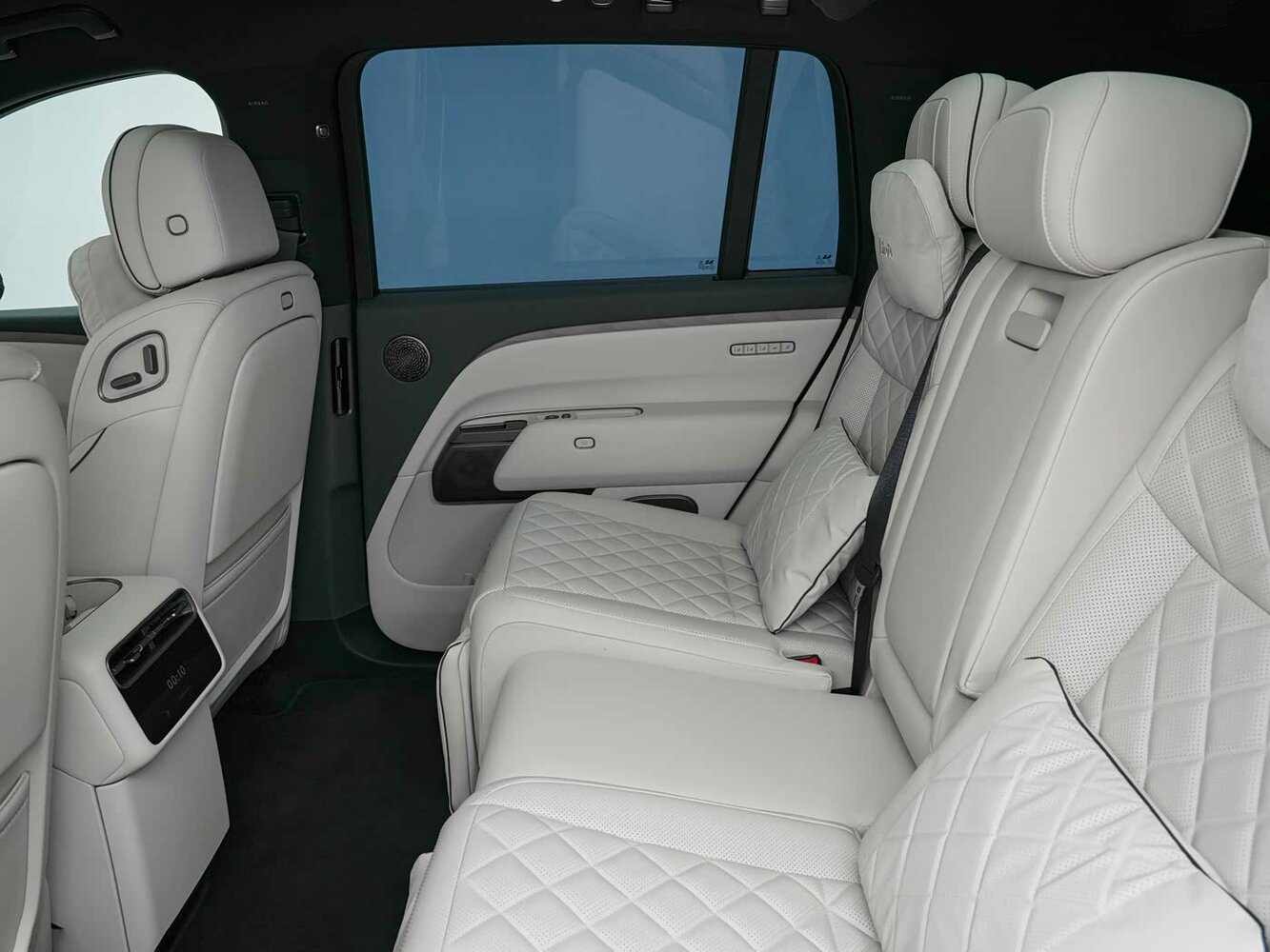 Li Auto (Lixiang) L8, II, 2026–2026, SUV 5 door: Rear cabin