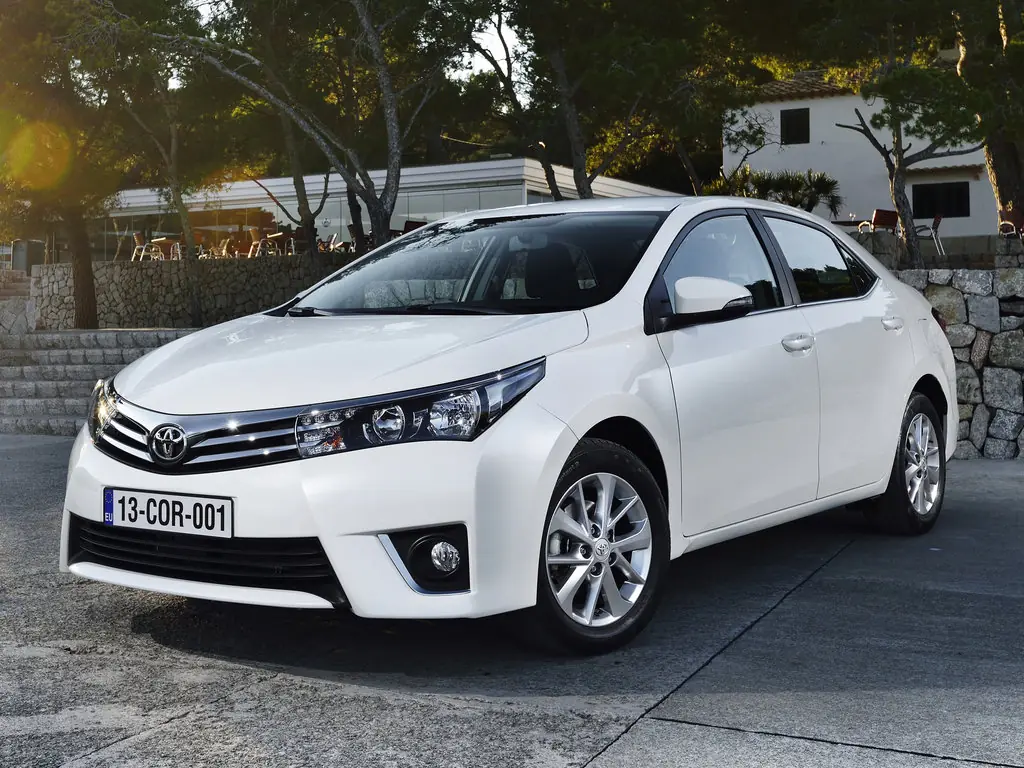Toyota Corolla, 11 поколение, E180, Седан, Европа, 05.2012 - 07.2016: фото поколения 6