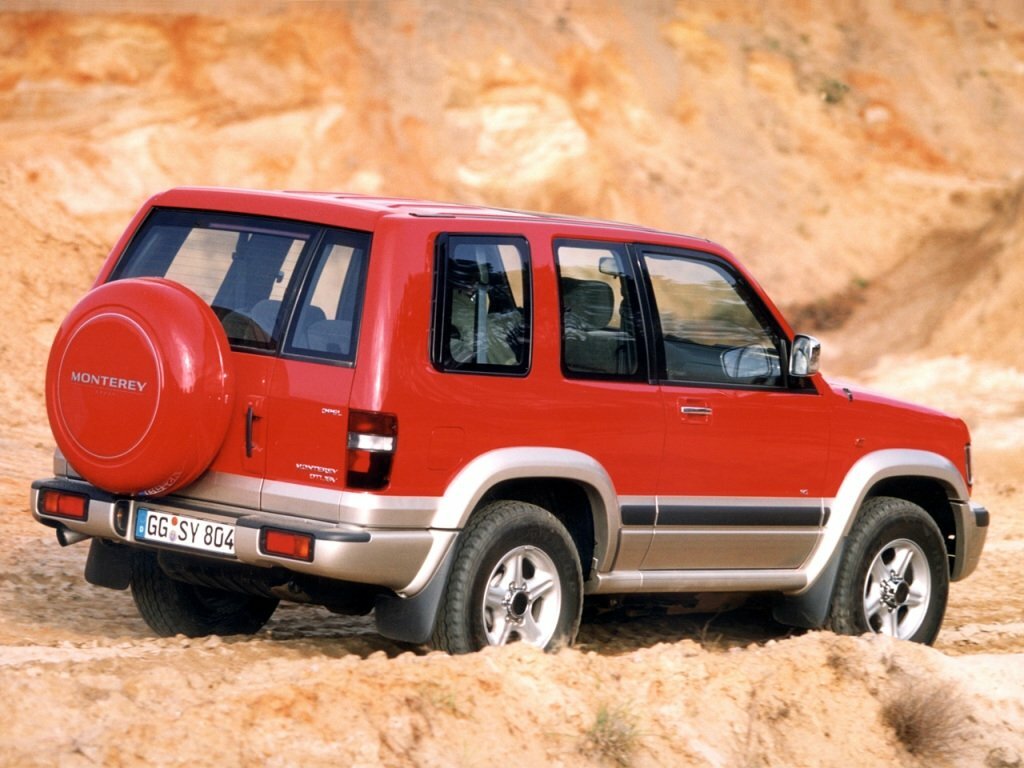 Opel Monterey, A рестайлинг, 1998–1999, Внедорожник 3 дв.: Вид сзади в три четверти