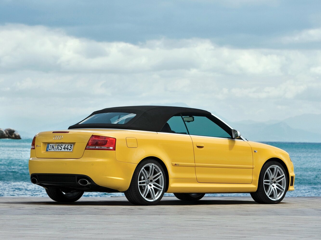 Audi RS 4, II (B7), 2005–2009, Кабриолет: Вид сзади в три четверти