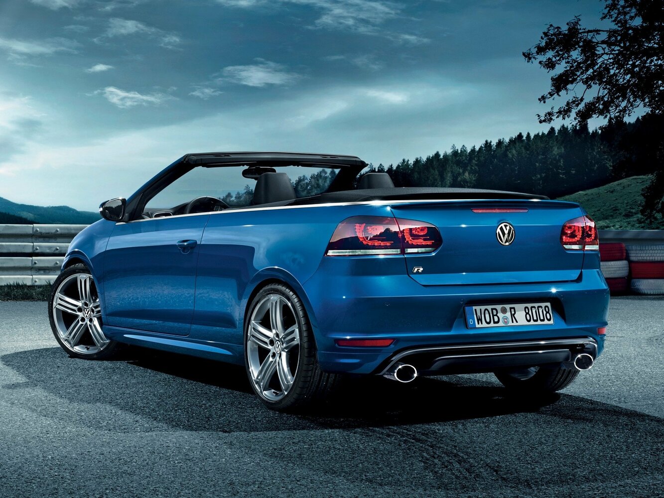 Volkswagen Golf R, VI, 2009–2013, Кабриолет: Вид сзади в три четверти