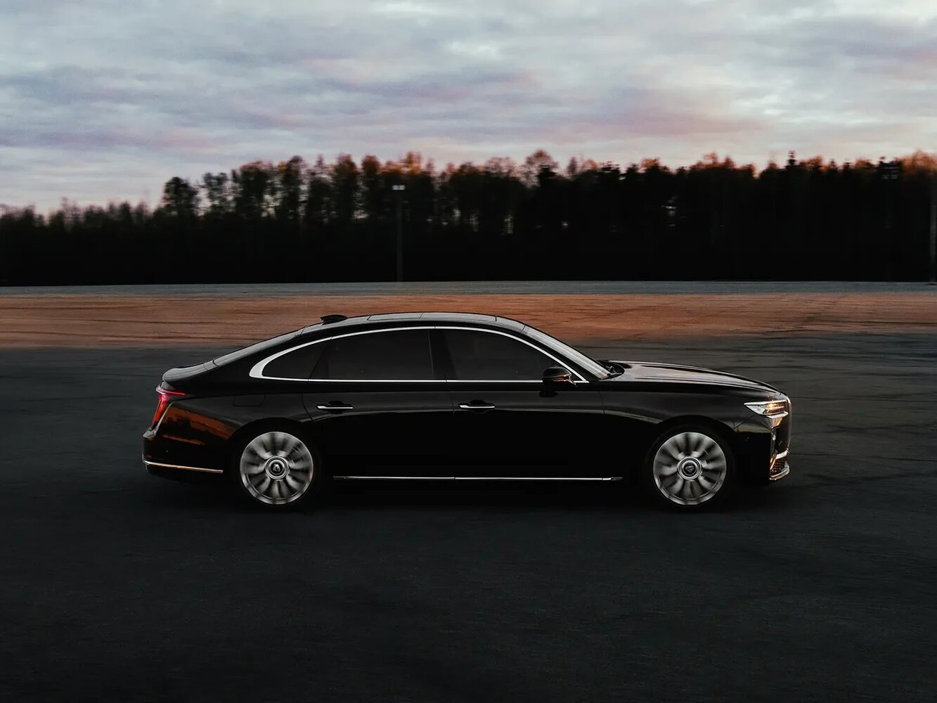 Senat 900, , 2026–2026, Sedan: Side view