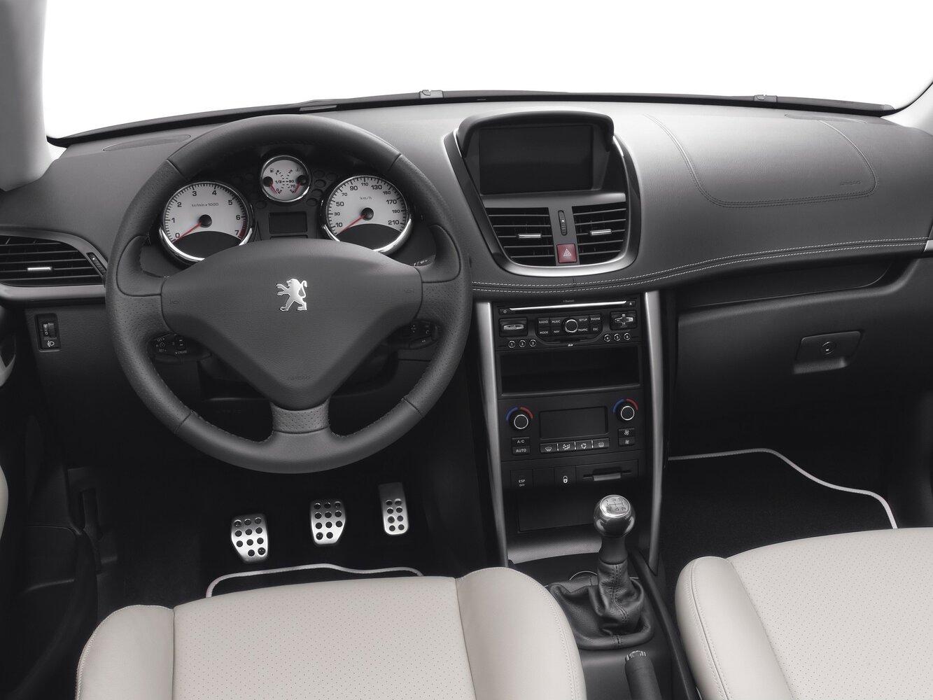 Peugeot 207, I Рестайлинг, 2009–2015, Кабриолет: Передняя панель