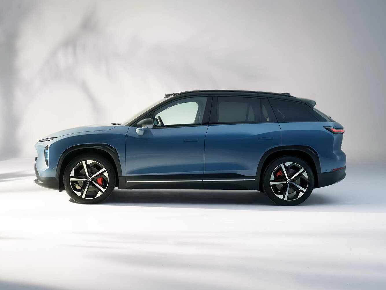 Nio ES7, , 2022–2026, SUV 5 door: Side view