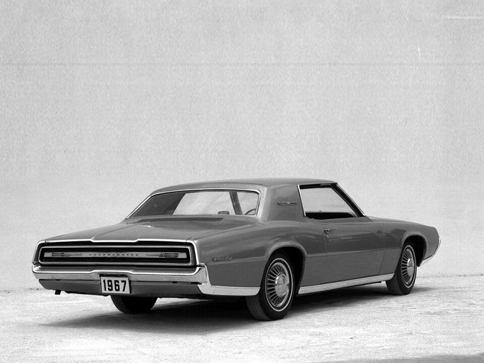 Ford Thunderbird, V, 1967–1971, Купе-хардтоп: Вид сзади в три четверти