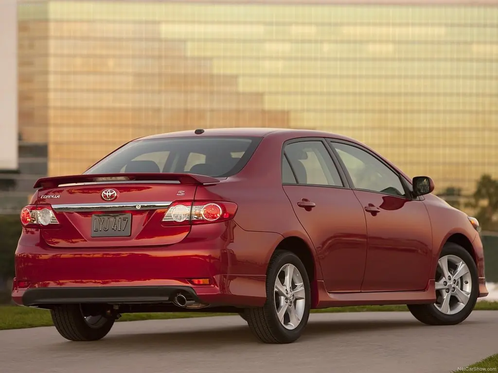 Toyota Corolla, 10 поколение, E140, рестайлинг, Седан, США, 10.2010 - 09.2013: фото поколения 5