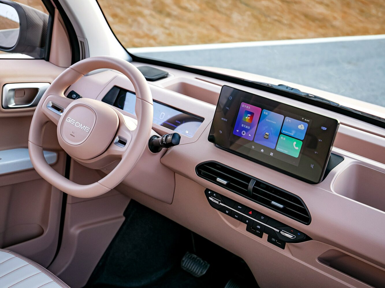 Geely Panda, I, 2022–2026, Hatchback 3 door Mini: Front cabin