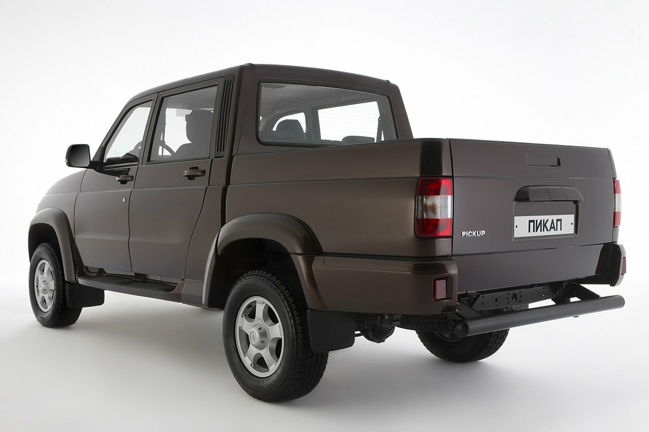 УАЗ Пикап, I facelift 2, 2016–2026, Pickup Двойная кабина: Rear three-quarter view