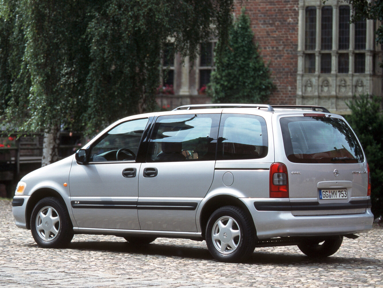 Opel Sintra, , 1996–1999, Минивэн: Вид сзади в три четверти