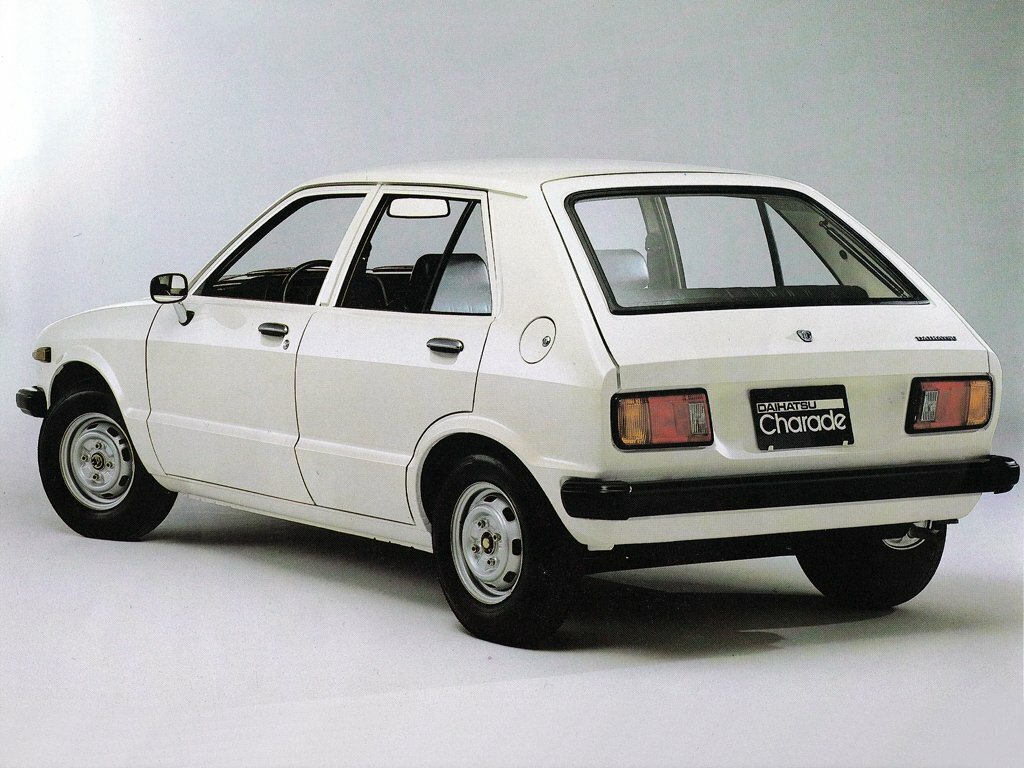 Daihatsu Charade, I, 1977–1983, Хэтчбек 5 дв.: Вид сзади в три четверти