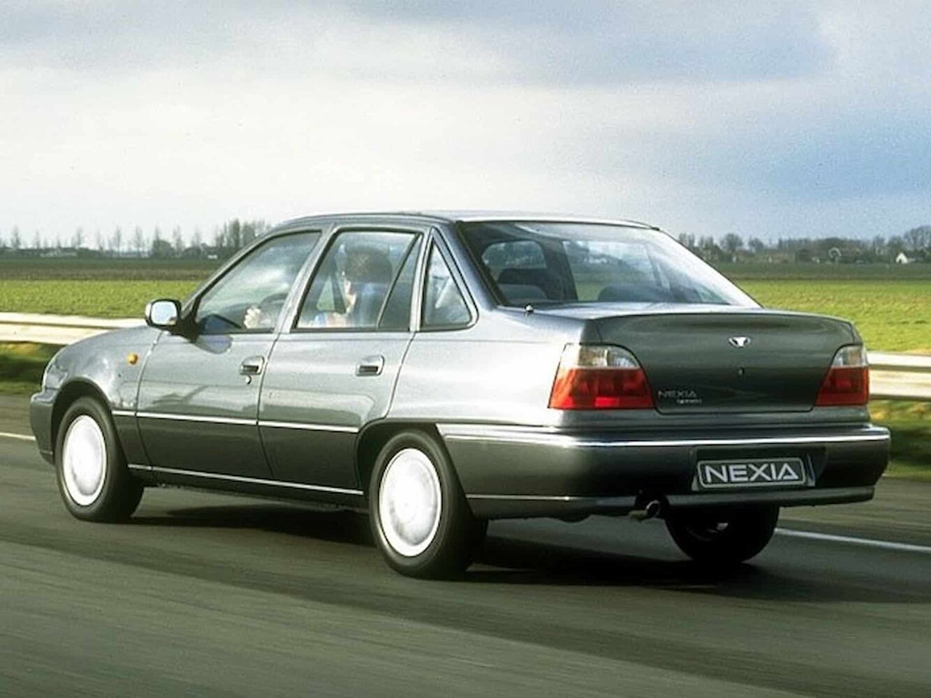 Daewoo Nexia, I, 1994–2008, Sedan: Rear three-quarter view