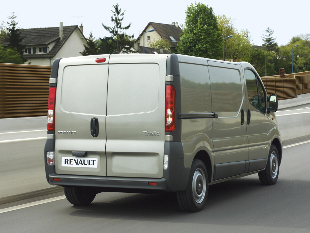 Renault Trafic, II Рестайлинг, 2006–2014, Фургон: Вид сзади в три четверти