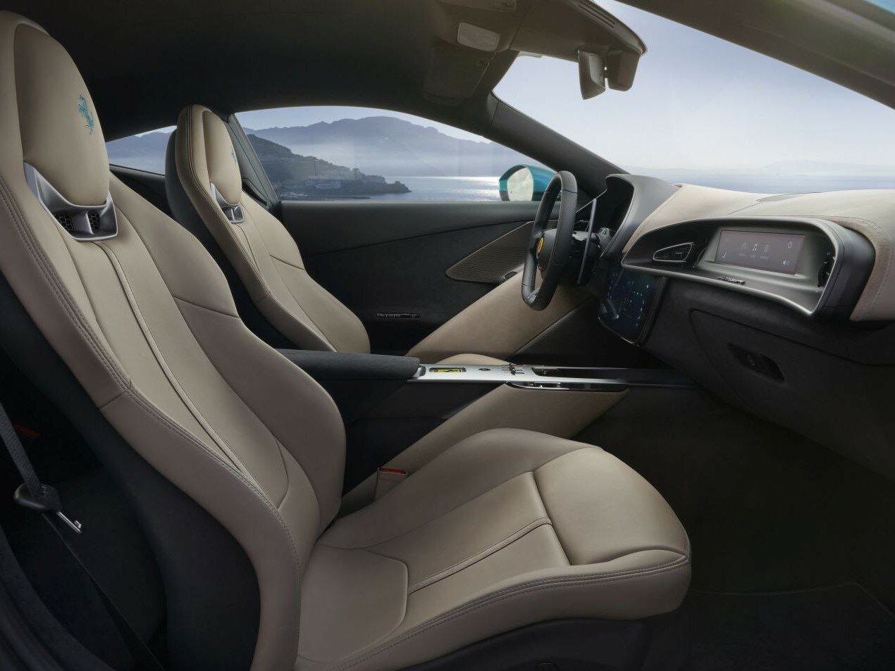 Ferrari Amalfi, , 2025–2026, Coupe: Front cabin