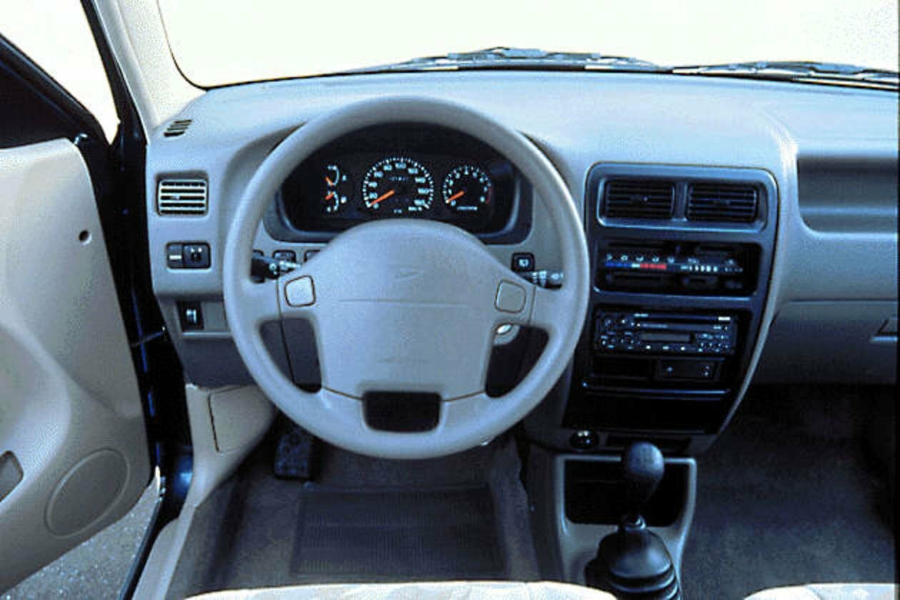 Daihatsu Gran Move, , 1996–2002, Компактвэн: Передняя панель