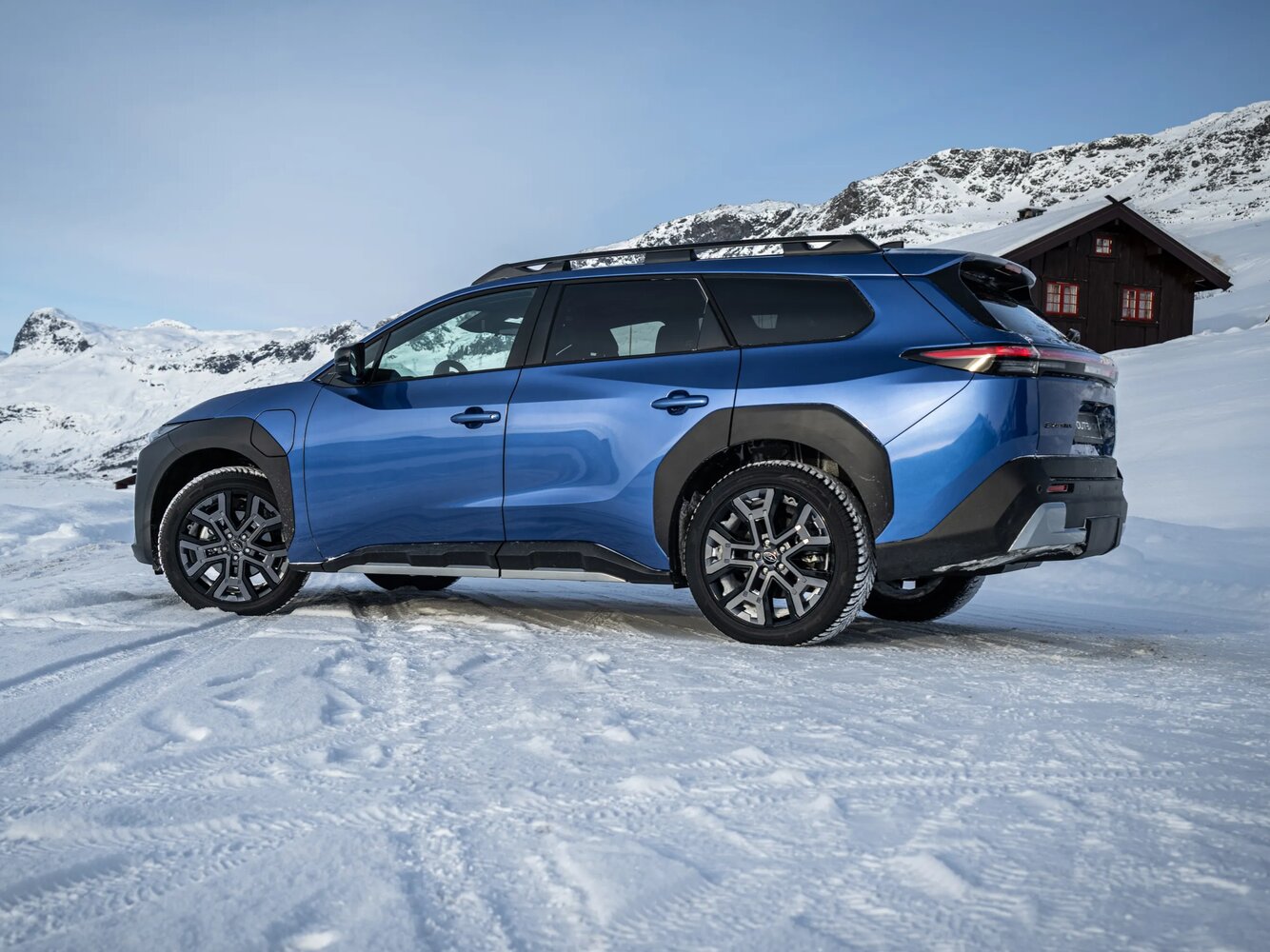 Subaru E-Outback, , 2026–2026, SUV 5 door: Rear three-quarter view