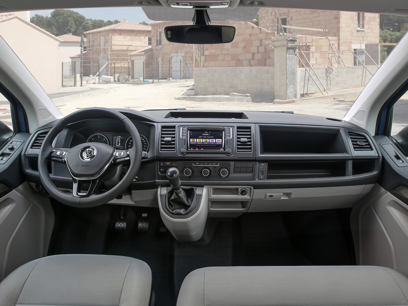 Volkswagen Transporter, T6, 2015–2019, Фургон: Передняя часть салона