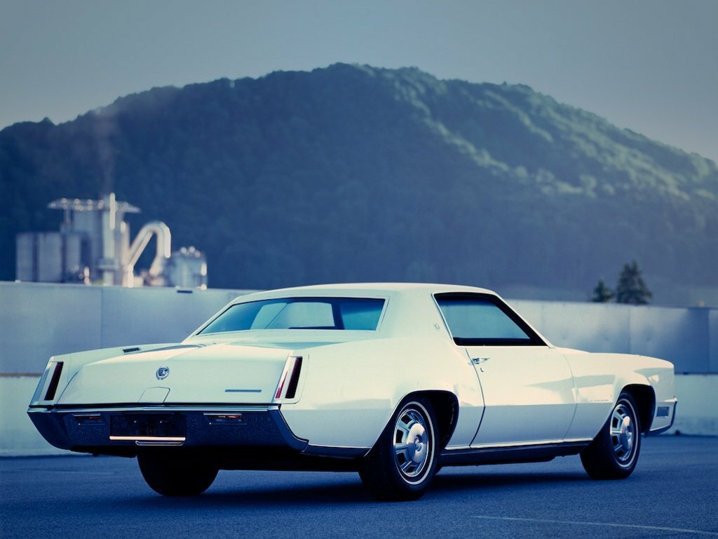 Cadillac Eldorado, VI, 1967–1970, Купе-хардтоп: Вид сзади в три четверти