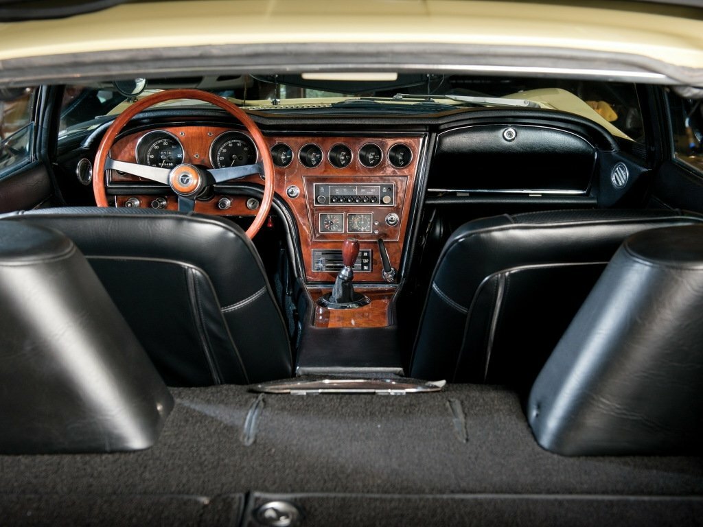 Toyota 2000GT, , 1967–1970, Coupe: Rear cabin