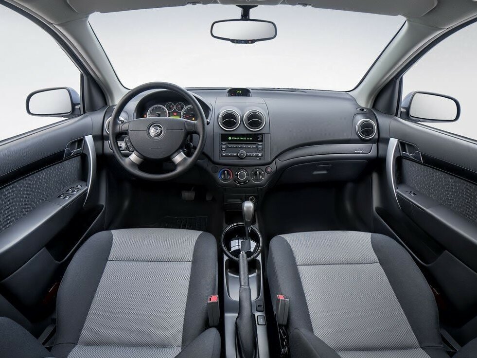 Ravon Nexia R3, , 2015–2020, Седан: Передняя панель