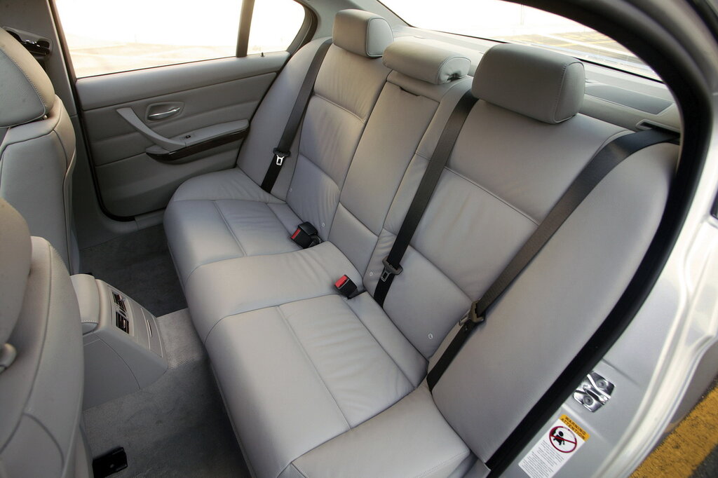 BMW 3-series, 5 поколение, E90, Седан, США, 01.2005 - 08.2008: фото поколения 14