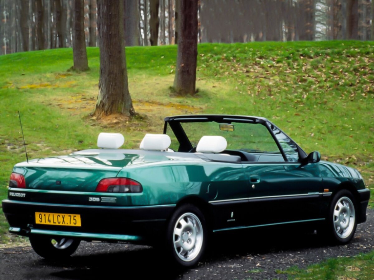 Peugeot 306, , 1993–2002, Кабриолет: Вид сзади в три четверти