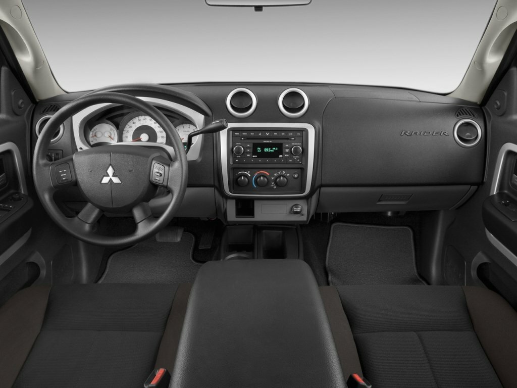 Mitsubishi Raider, , 2006–2009, Пикап Двойная кабина: Передняя панель