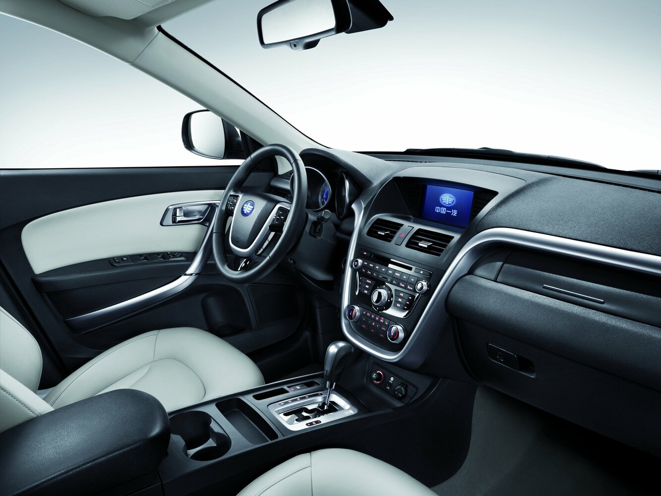 FAW Besturn X80, I, 2013–2018, Внедорожник 5 дв.: Передняя часть салона