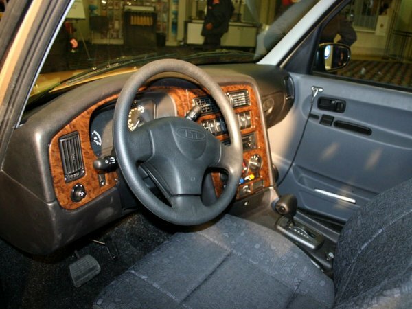 Geely TX4, I, 2008–2017, Хэтчбек 5 дв.: Передняя часть салона