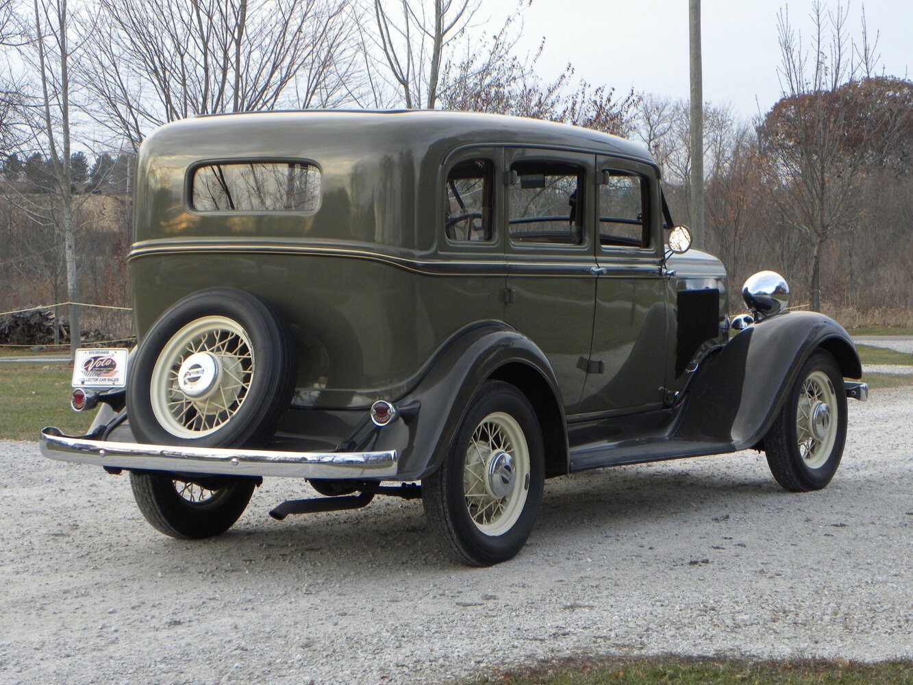 Plymouth De Luxe, I, 1933–1942, Седан: Вид сзади в три четверти