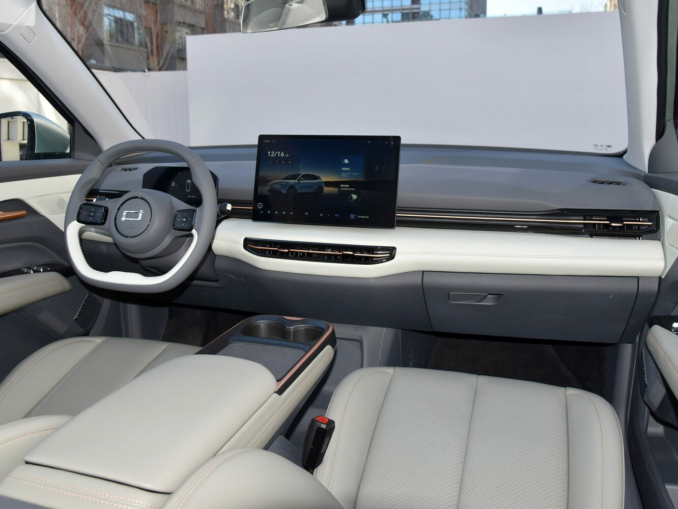 FAW Bestune Joyee 03, , 2025–2026, SUV 5 door: Front cabin
