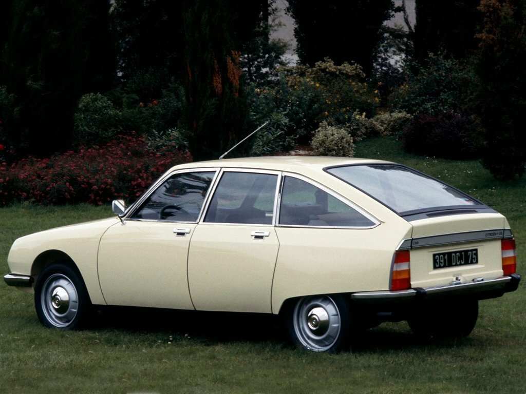 Citroen GS, , 1971–1986, Хэтчбек 5 дв.: Вид сзади в три четверти