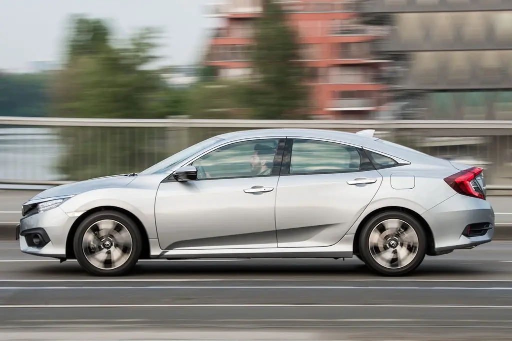 Honda Civic, 10 поколение, FC, Седан, Европа, 12.2016 - 07.2019: фото поколения 7