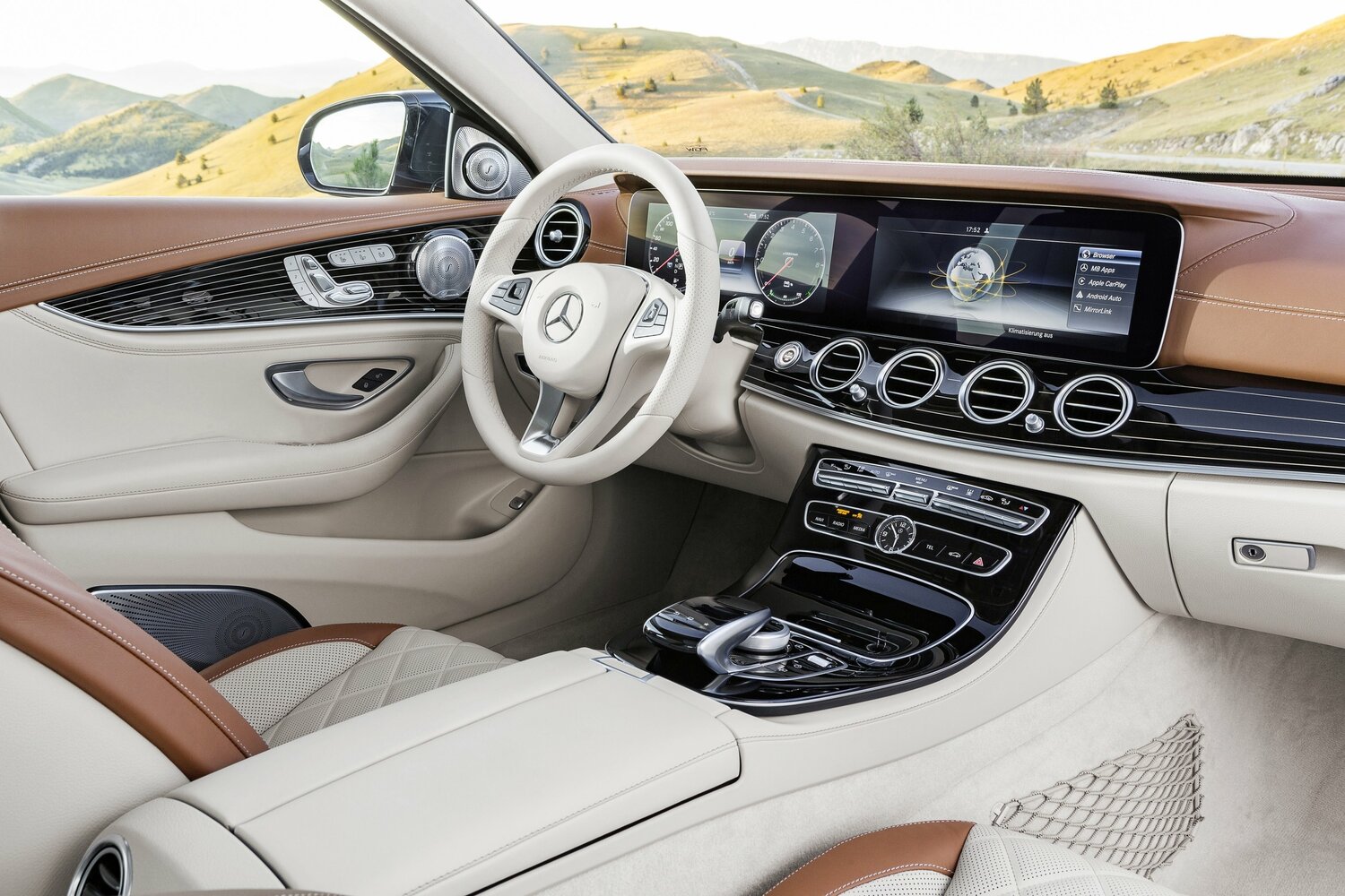 Mercedes-Benz E-Класс, V (W213, S213, C238), 2016–2021, Седан: Передняя часть салона