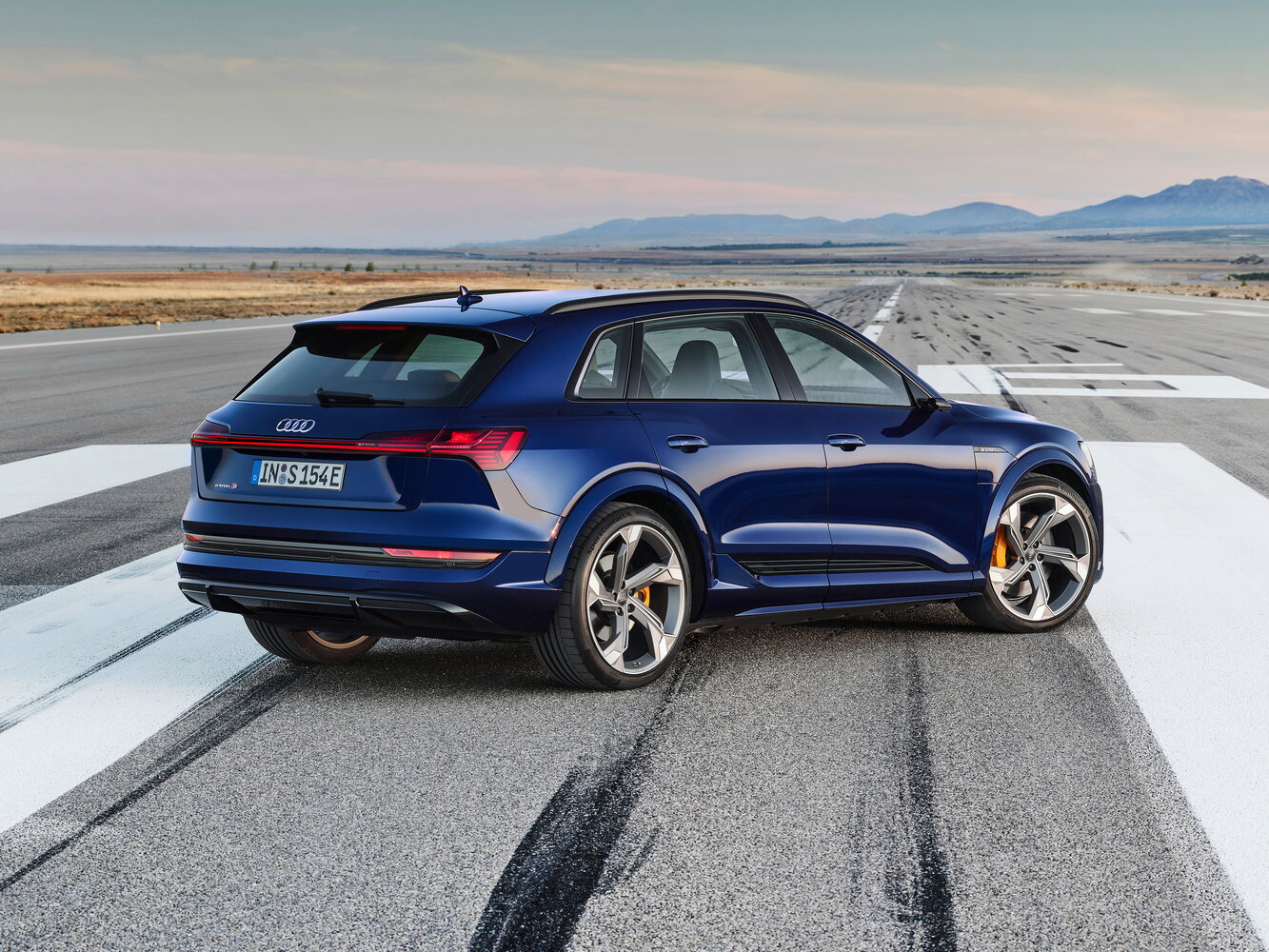 Audi e-tron S, , 2019–2022, SUV 5 door: Rear three-quarter view