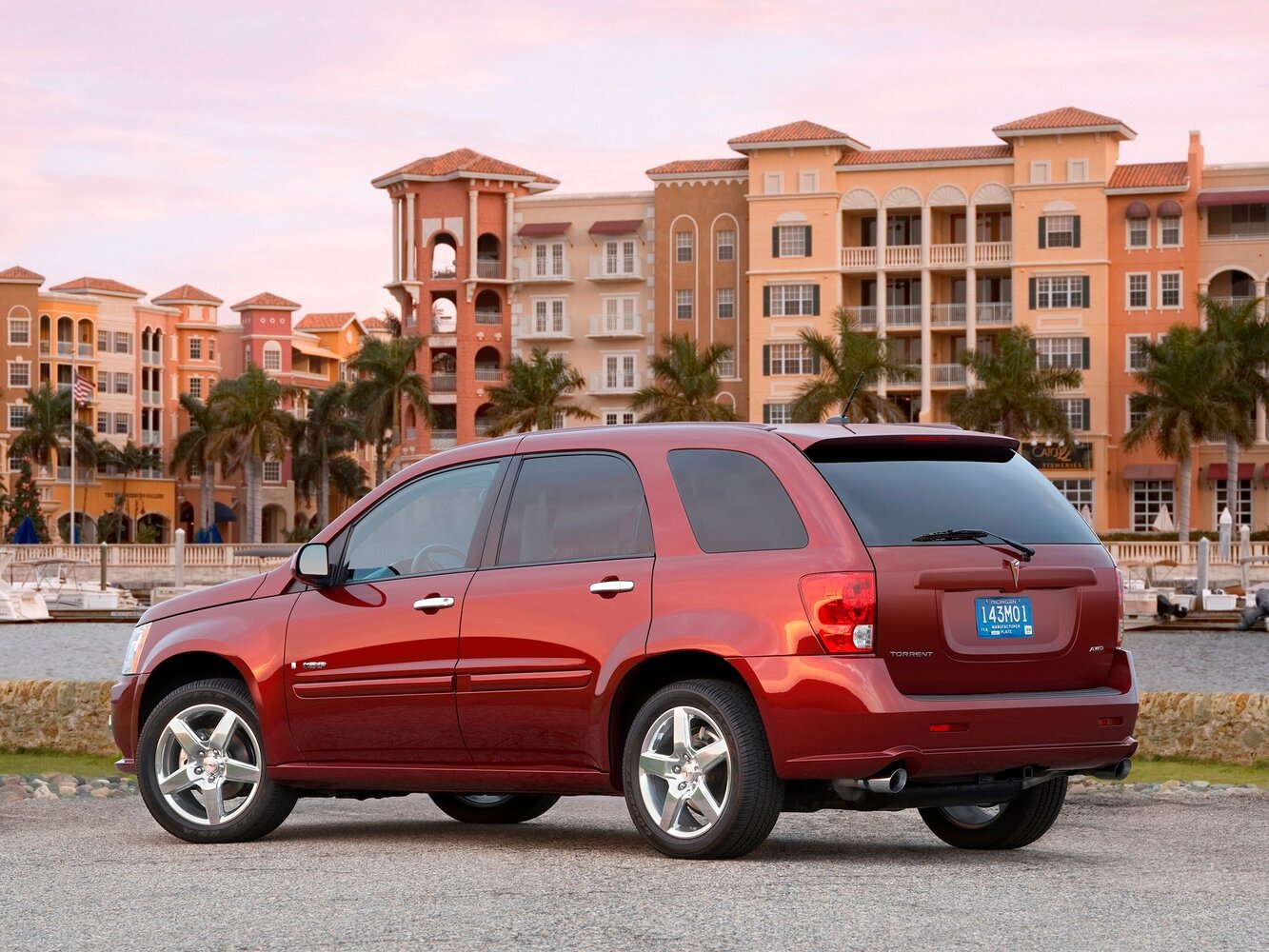Pontiac Torrent, , 2005–2009, Внедорожник 5 дв.: Вид сзади в три четверти
